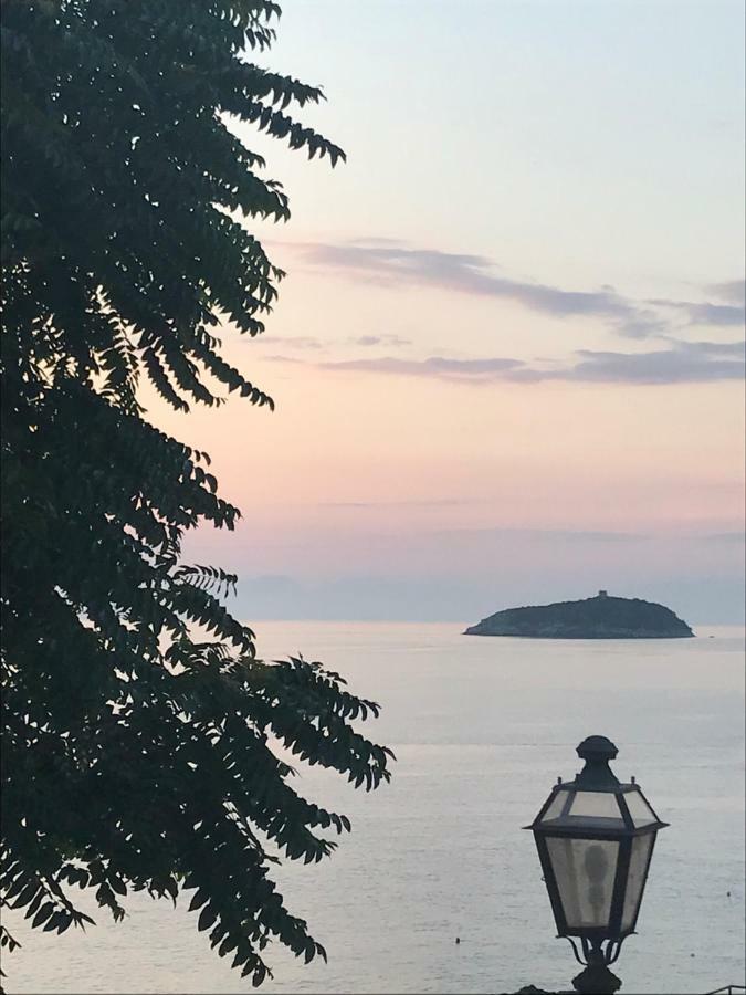 جريسوليا Villa Laregina المظهر الخارجي الصورة